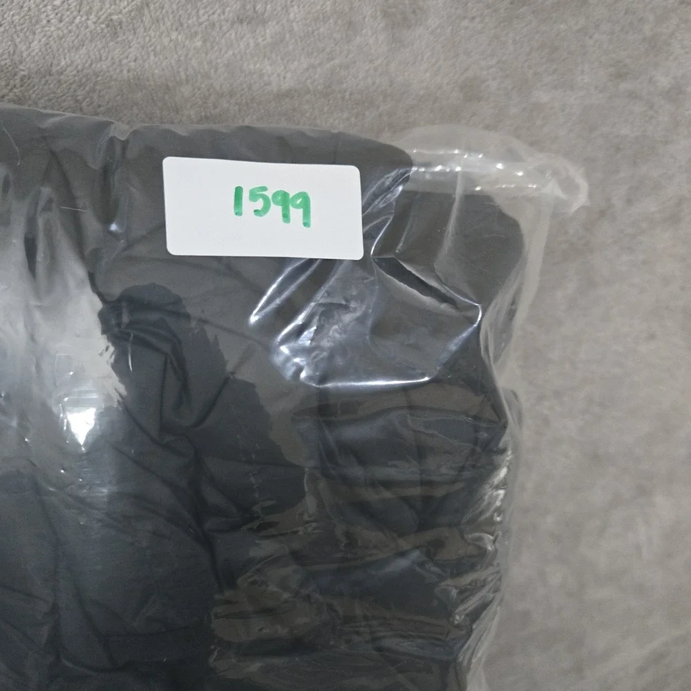 Patagonia Womens Down Sweater Vest Medium‎ Black Lightweight Packable Puffer - Picture 9 of 9